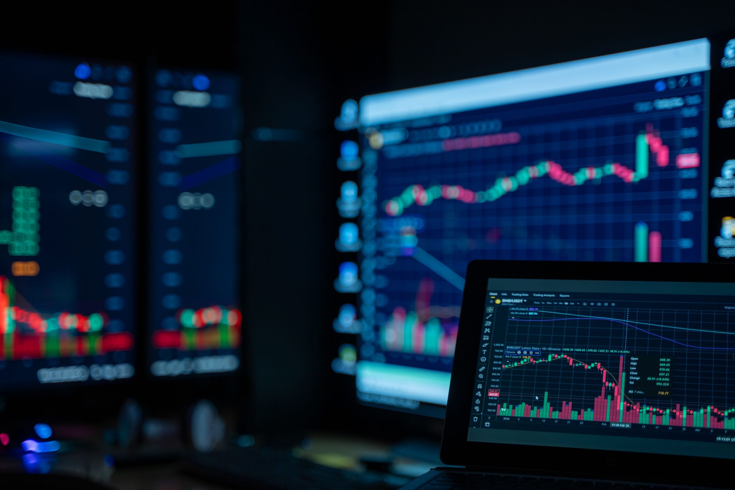 What Drives Valuations of India’s Leading IT Bellwethers
